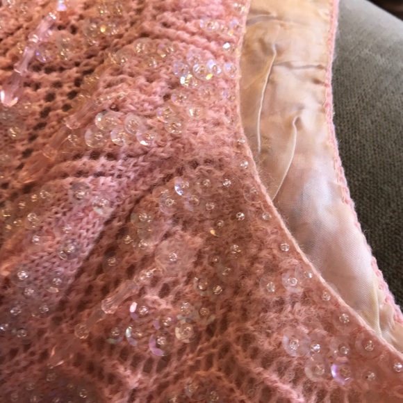 Vintage 50’s/60’s pink beaded shell top S/M - Picture 10 of 11